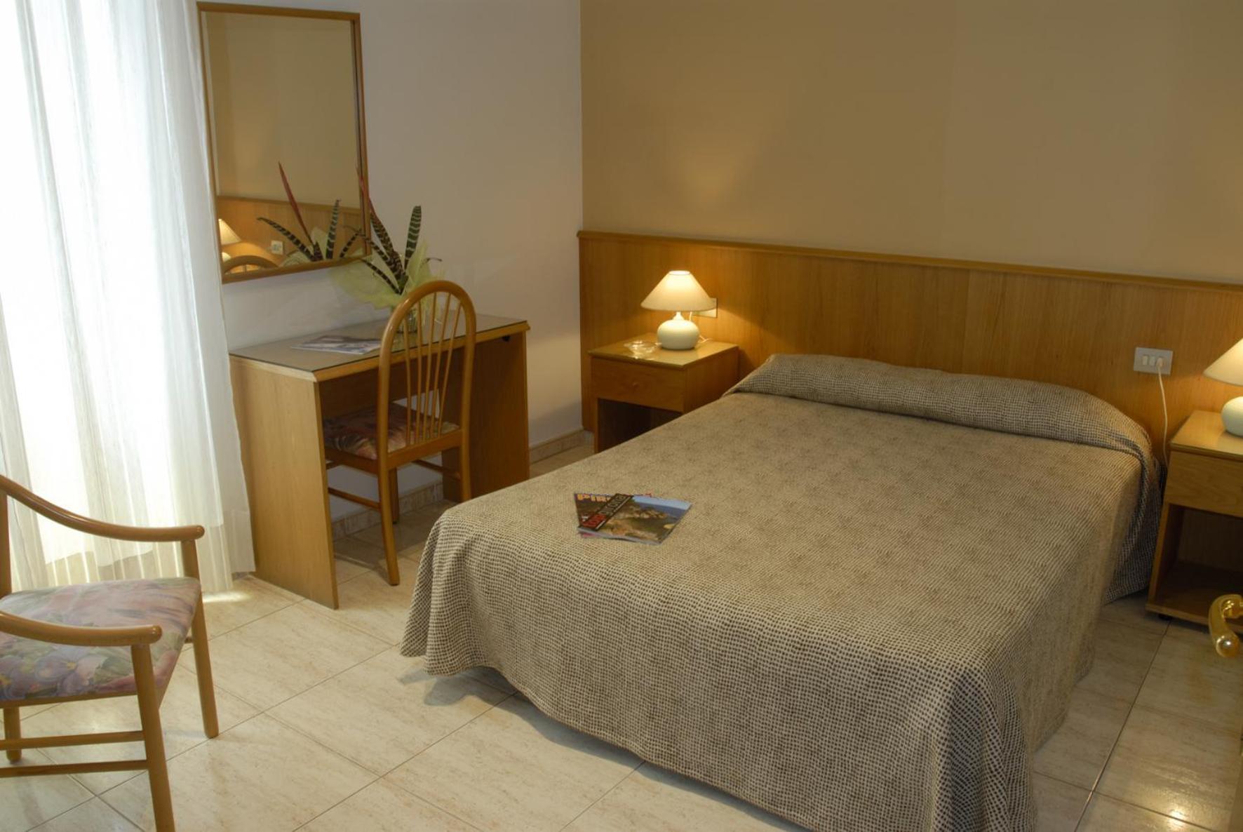 Hotel Canet Castelló d'Empuries Εξωτερικό φωτογραφία